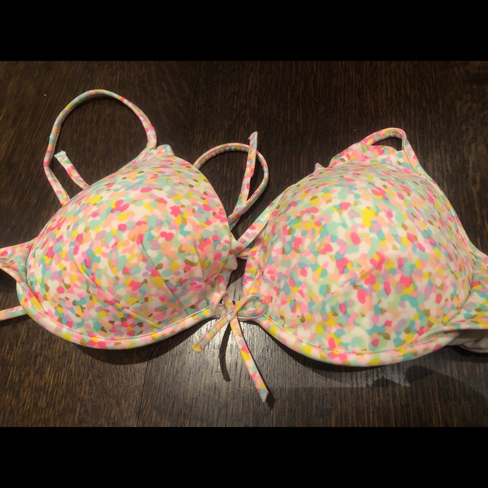 Victoria Secret Bikini Top - Picture 2 of 2